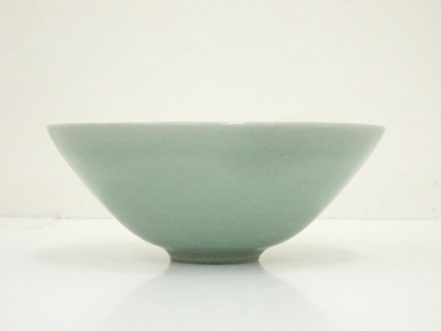 高麗青磁茶碗　骨董　古美術 古美術 神田 - 高麗青磁平茶碗 | 古美術品専門サイト fufufufu.com